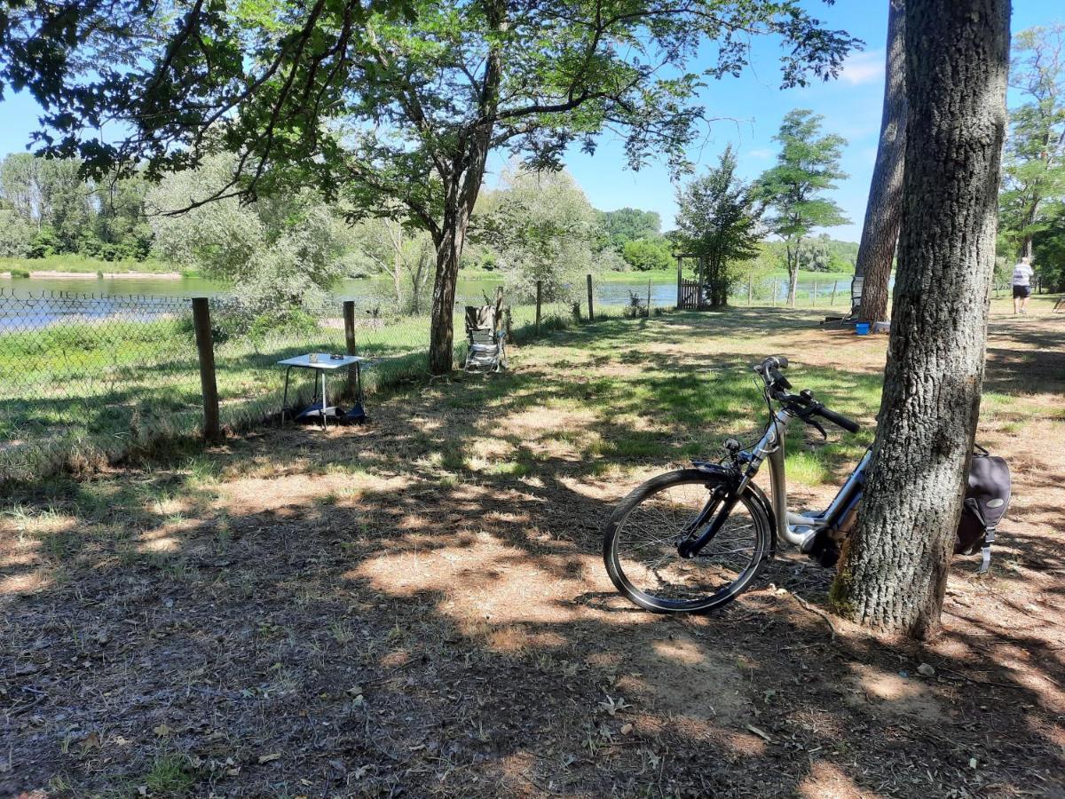 Camping Onlycamp Le Port Saint-Benoît-sur-Loire Екстериор снимка